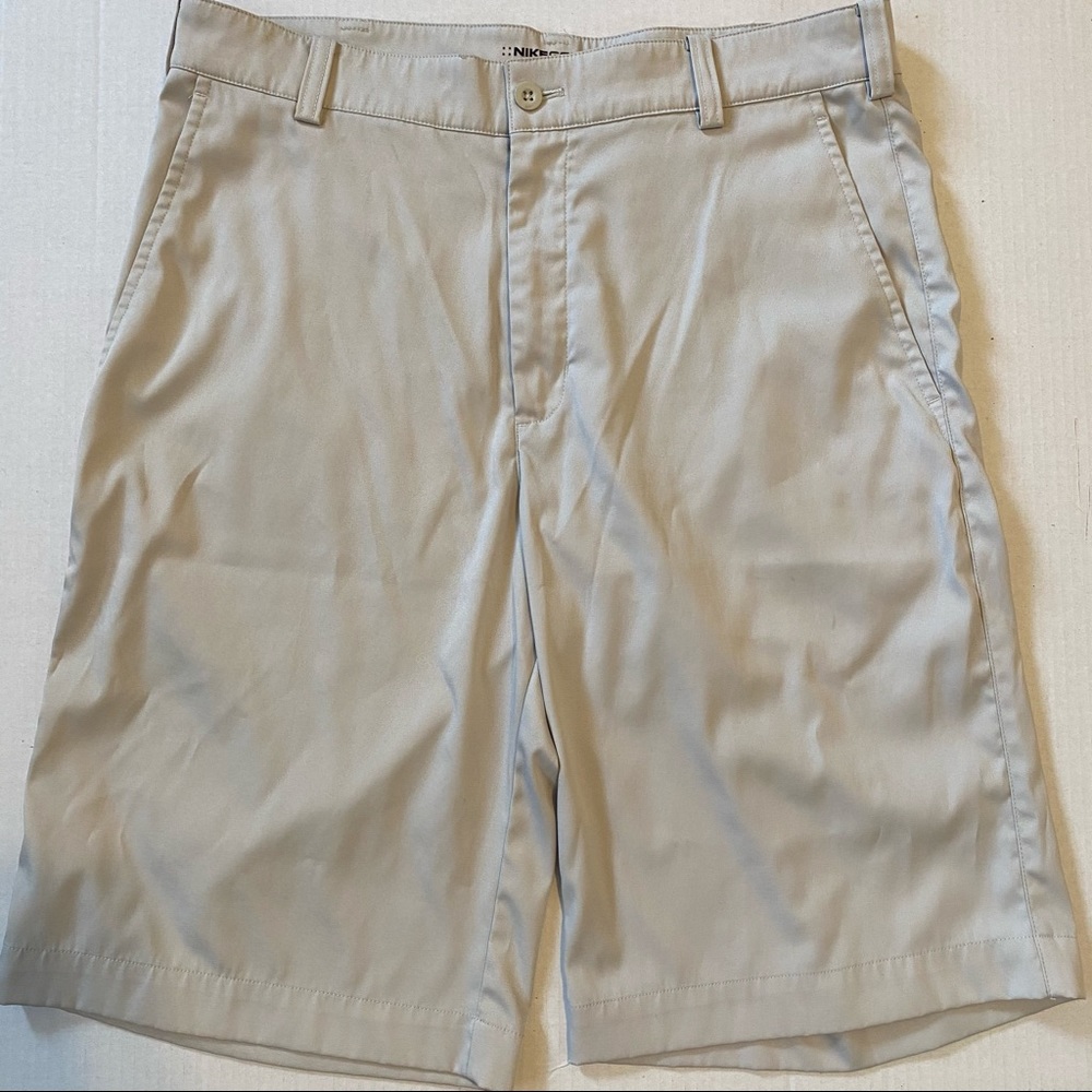 Men's Nike Golf Tour Performance Dri-Fit Shorts Beige Tan, Size 30 Waist, Medium